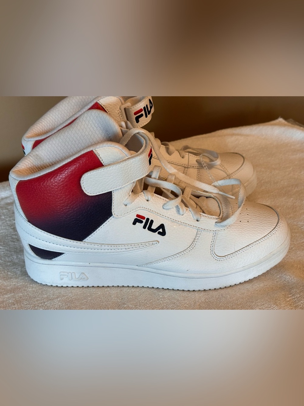 🤍❤️💙 FILA High Tops| Men’s Size 11 | Retro White Red Blue Basketball‎ Shoes